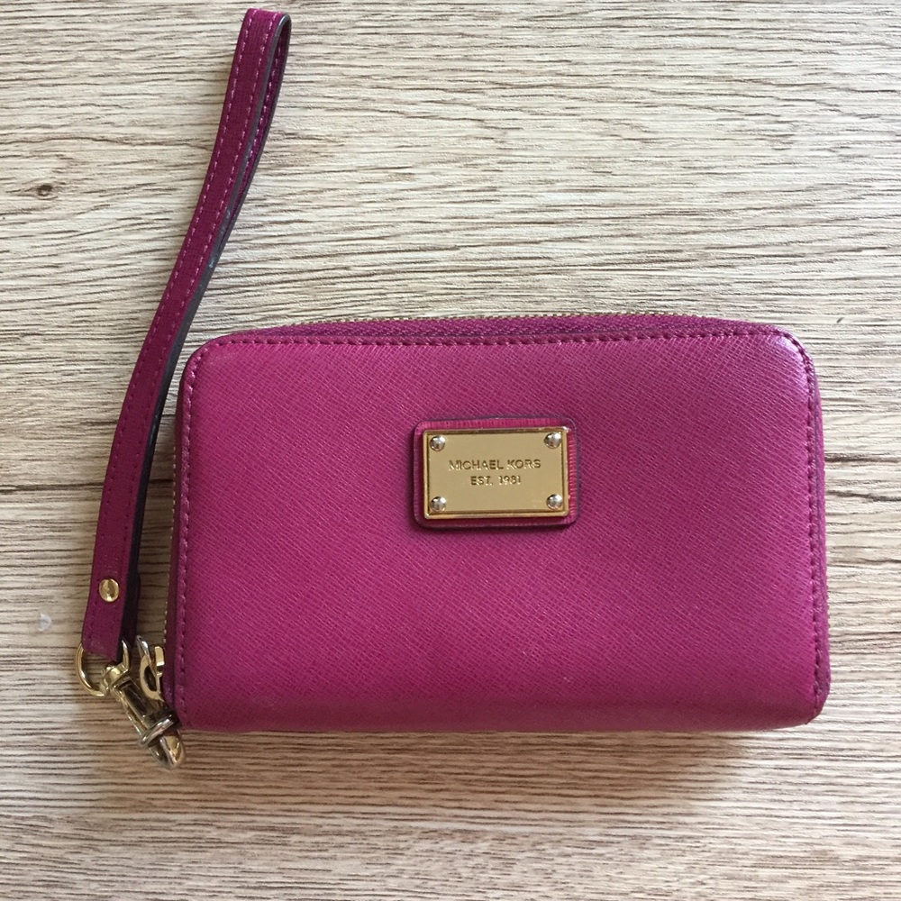 Michael Kors Wristlet