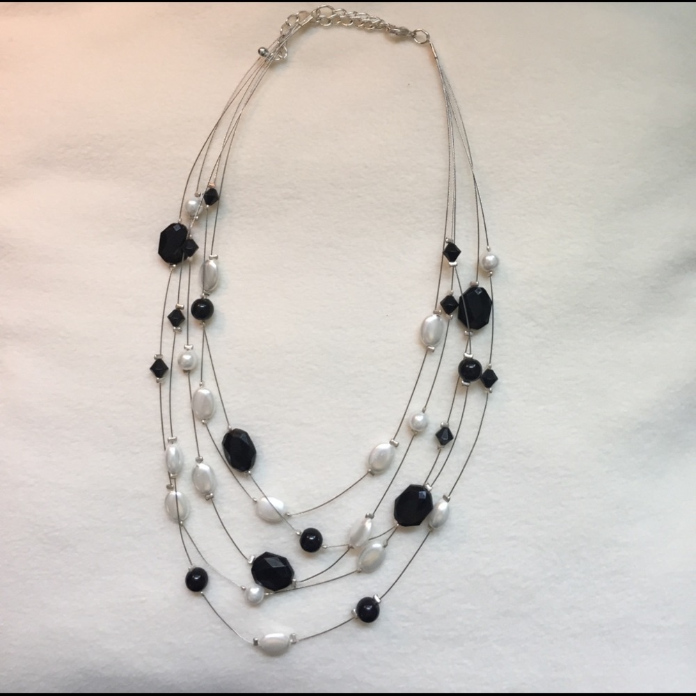 Black and white Necklace
