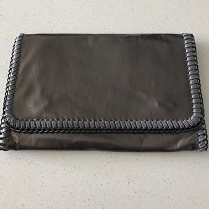 NWOT Phase3 Stingray Chain Foldover Clutch