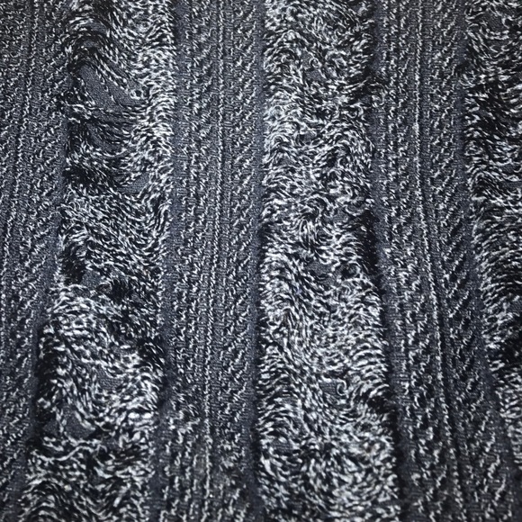 💙FINAL PRICE💙BURBERRY SCARF💙 - Picture 2 of 7