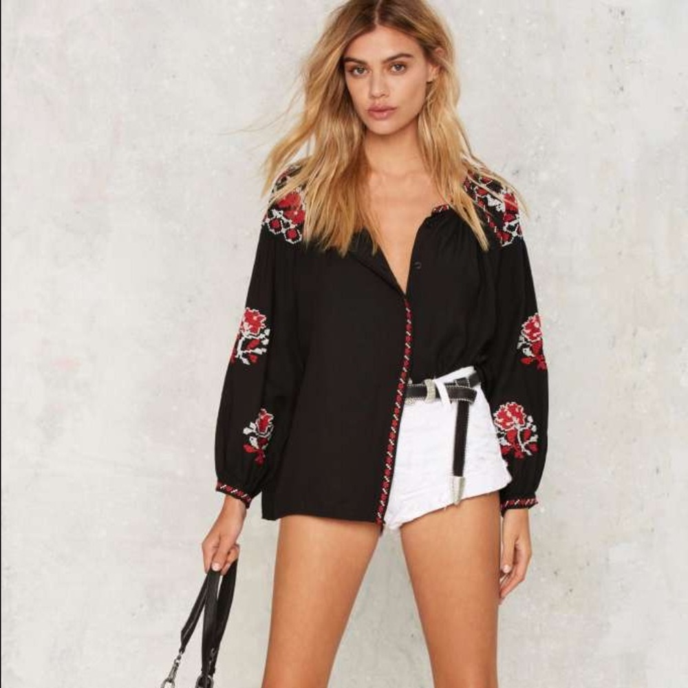 NASTY GAL THREAD LIGHTLY TOP