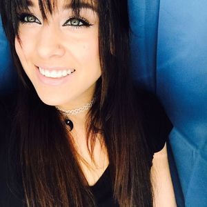 Meet your Posher, Crystal