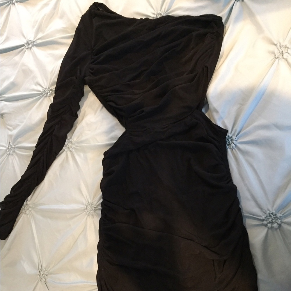 One sleeve black dress!