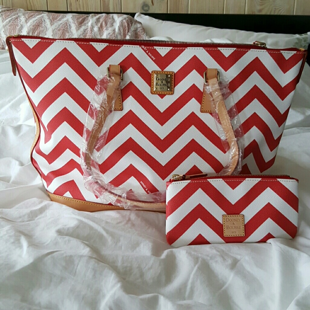 Dooney & Bourke tote