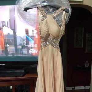 BEAUTIFUL PROM DRESS!!!