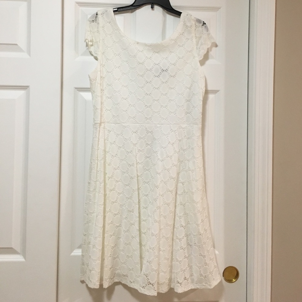 White lace dress