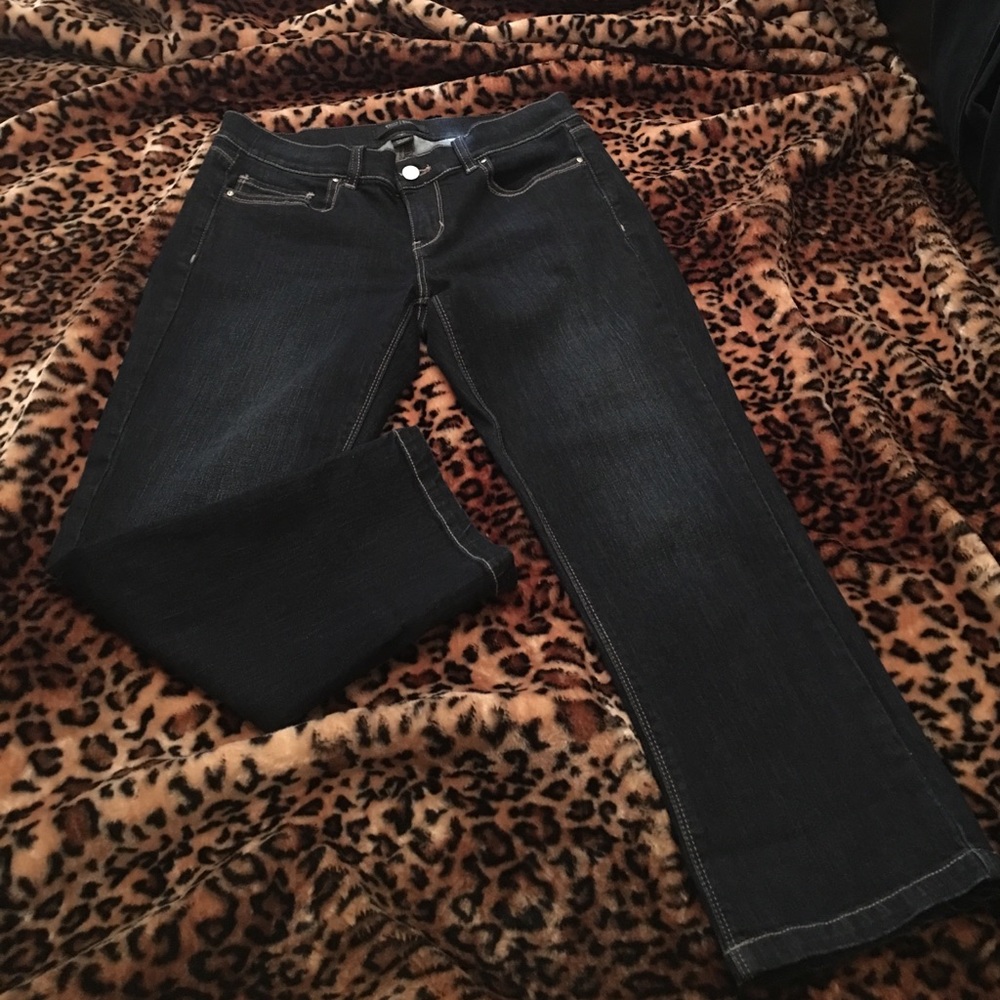 NWOT White House Black Market Cropped Jeans