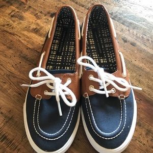 Tommy Hilfiger boat shoes