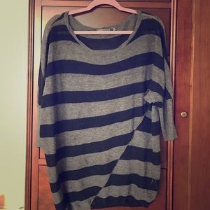 Vince black and gray very thin wool sweater