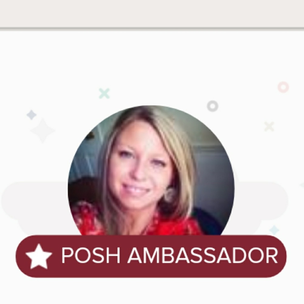 🥂SUGGESTED USER + POSH AMBASSADOR🥂