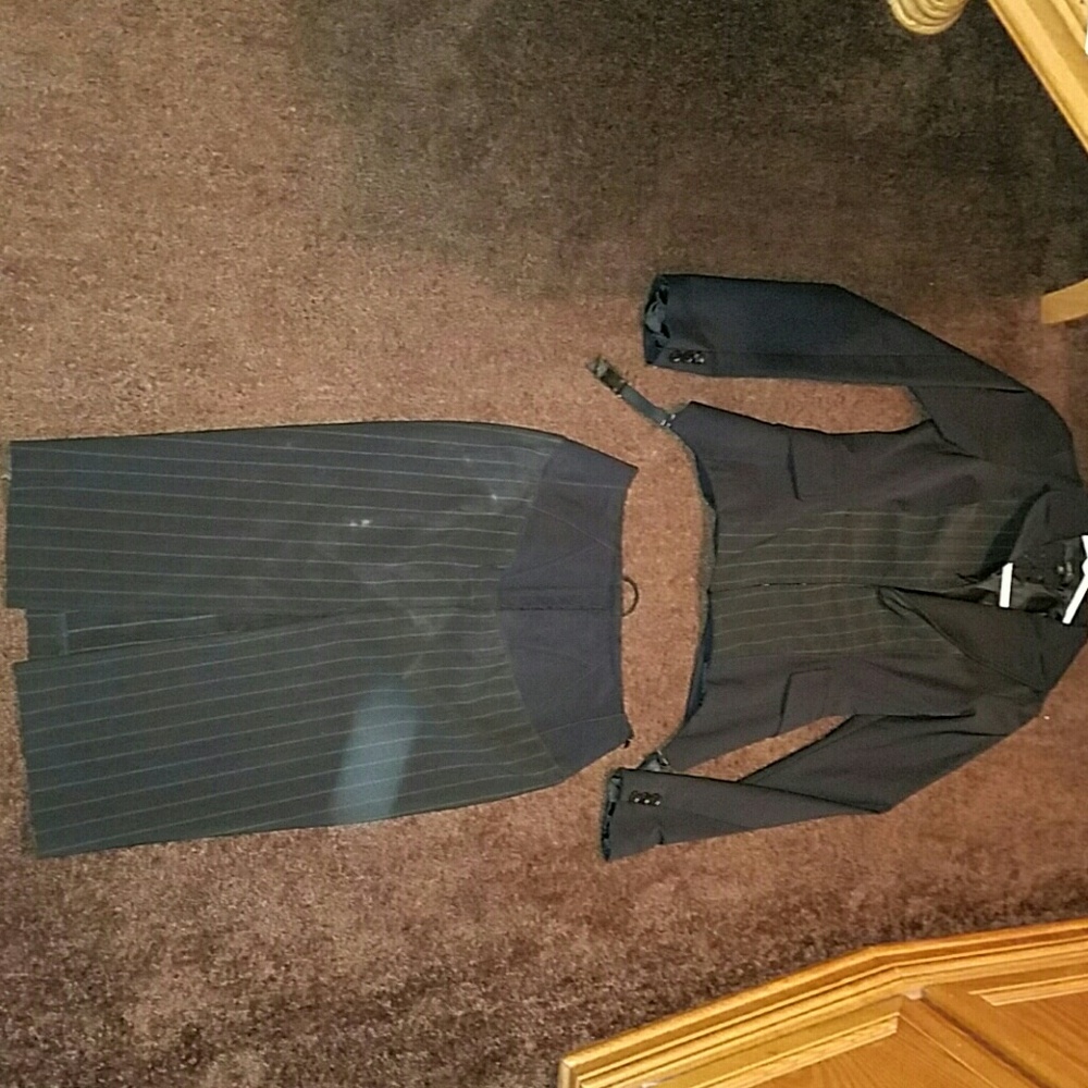 Authentic CELYN B. SKIRT SUIT