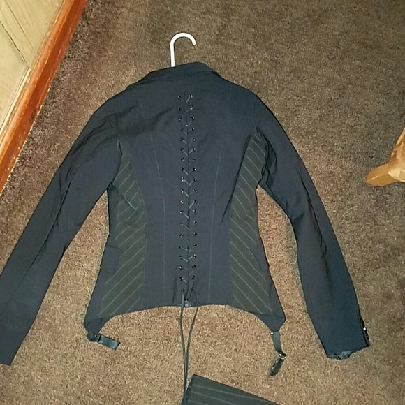 Authentic CELYN B. SKIRT SUIT - Picture 3 of 4