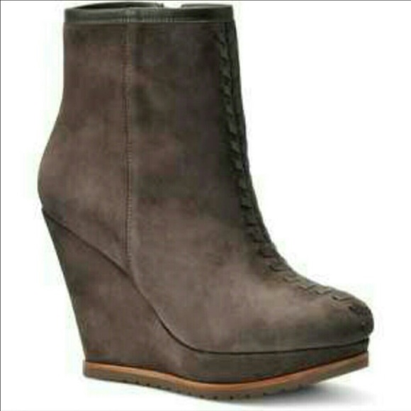 Isola Platform Suede Booties w/ leather stitching - Picture 6 of 6