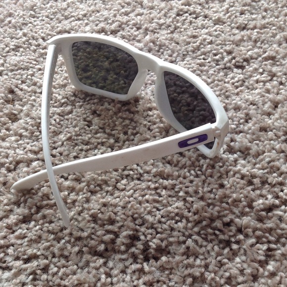 Oakley holbrooks - Picture 2 of 3