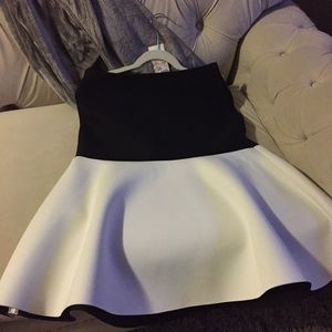 H&M BLACK AND WHITE Trumpet Skirt