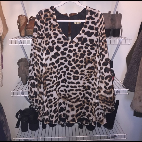 Show Me Your Mumu Leopard Donna Michelle Tunic - Picture 4 of 4