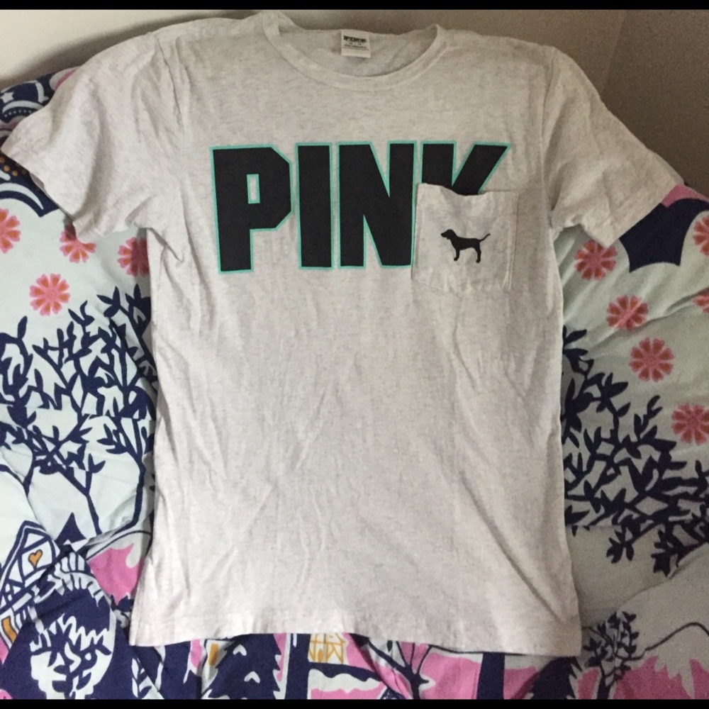 VS Pink t-shirt
