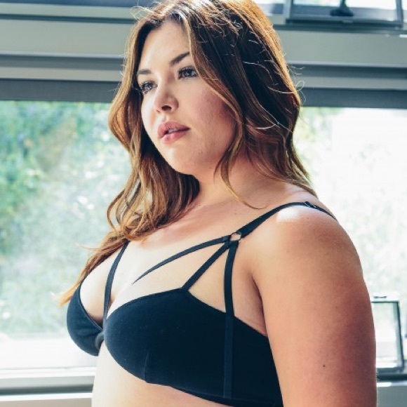 👆LAST ONE👆plus size bondage strappy Bralette - Picture 2 of 6