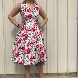 CLOSET CLOSING!!  Beautiful summer dress