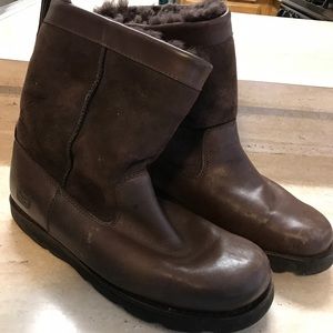 Ugg boots size 10 men 12 woman