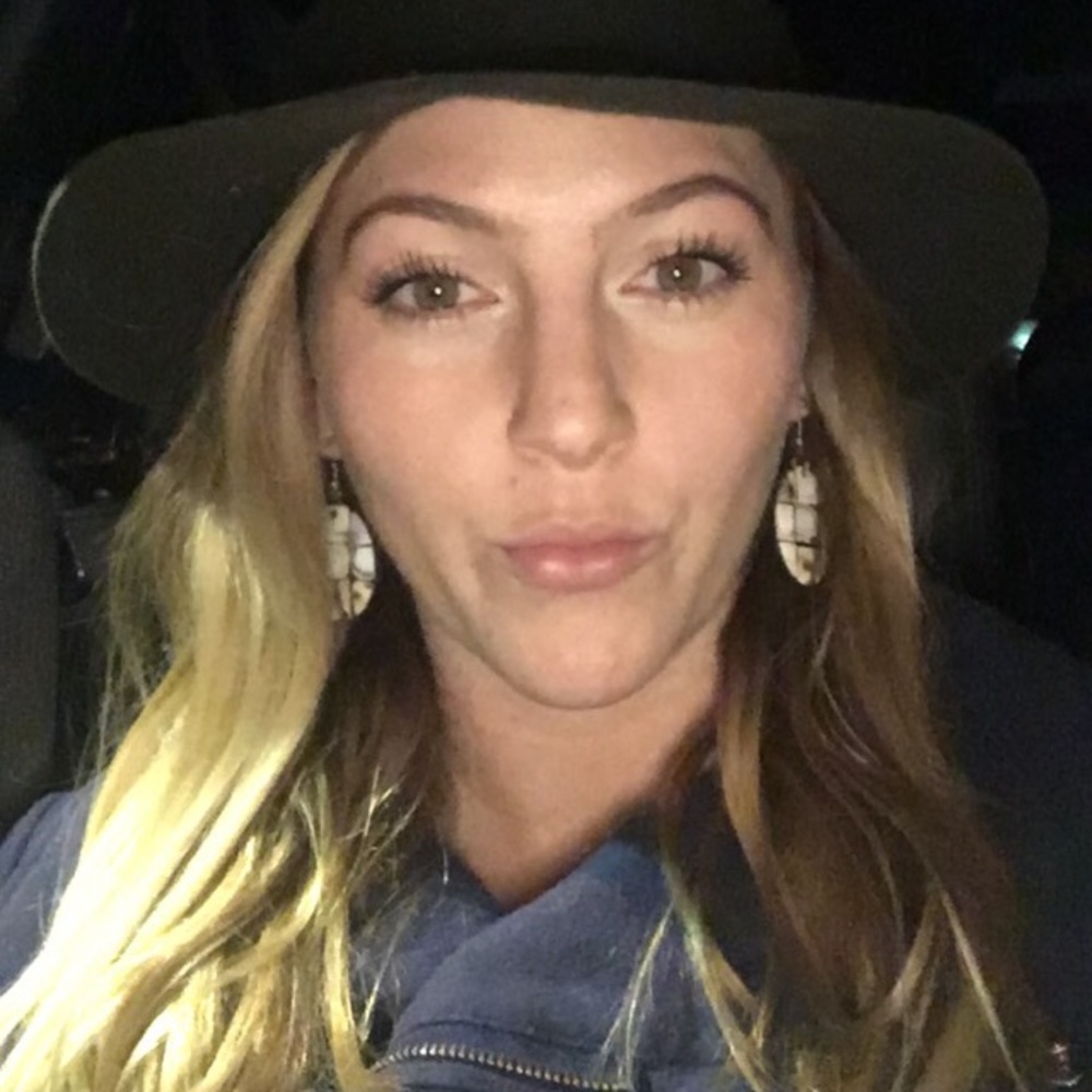 Meet your Posher, Allison