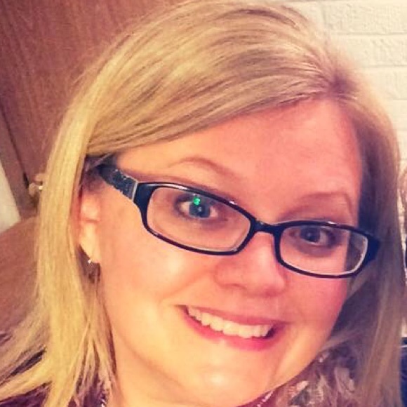 Meet your Posher, Kari - Picture 1 of 1