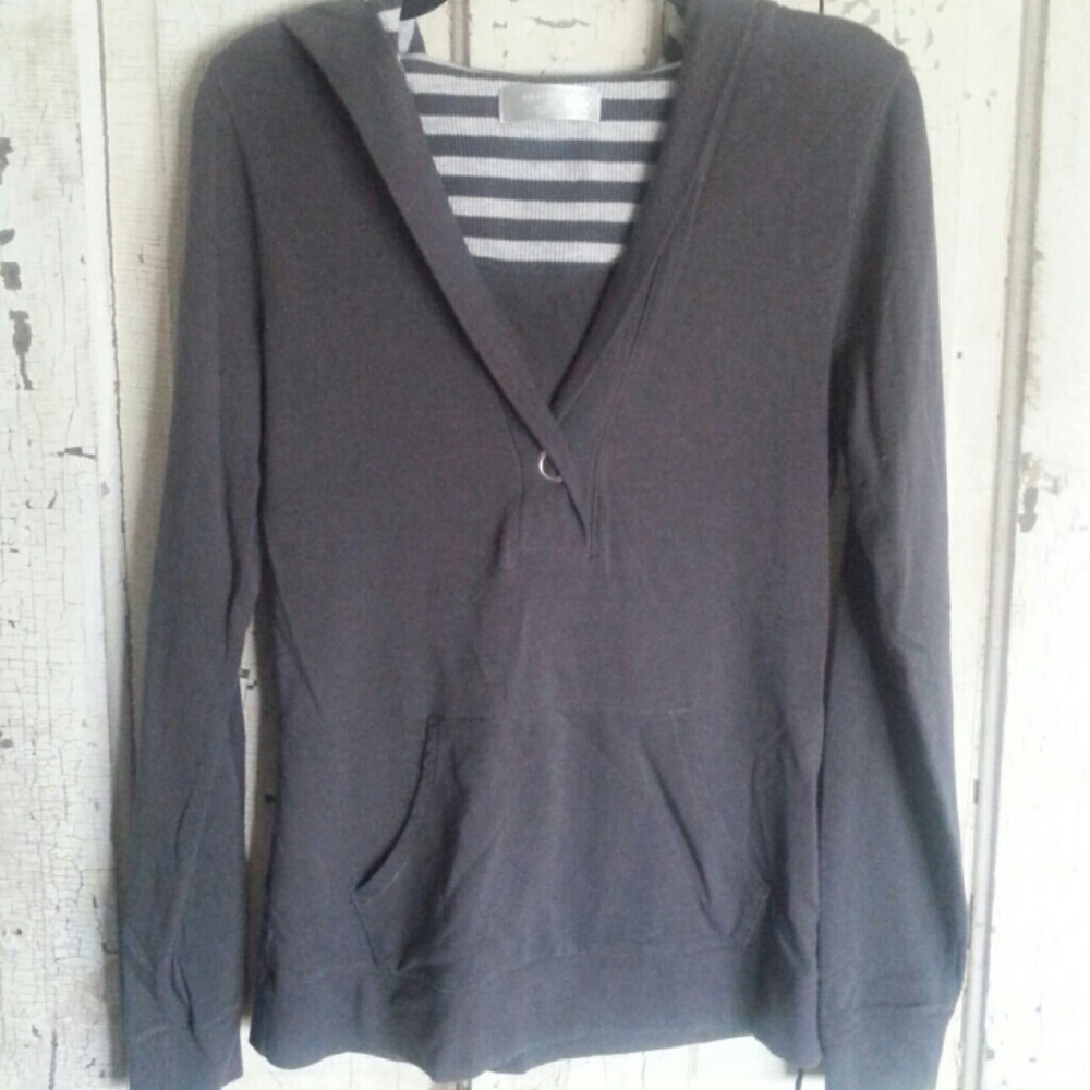 Gray  Old Navy top