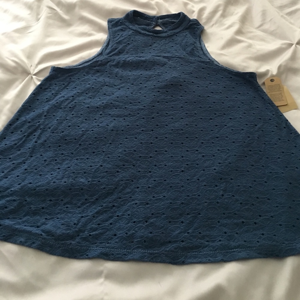 American Eagle top