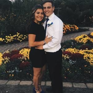 Meet your Posher, Avery