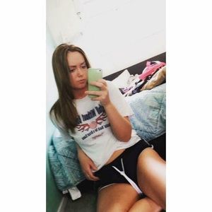 Meet your Posher, Alisha