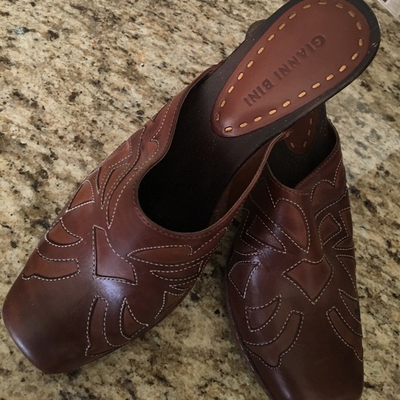 Gianna Bini mules!!! - Picture 1 of 3