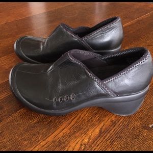 Privo by Clarks black leather slip on clogs