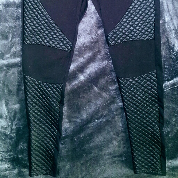 SOLD! Nicki Miraj Black Faux Leather Pants - Picture 7 of 7