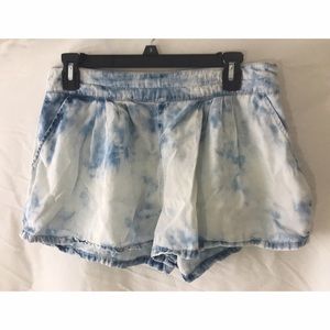 BDG Urban Outfitters acid washed shorts
