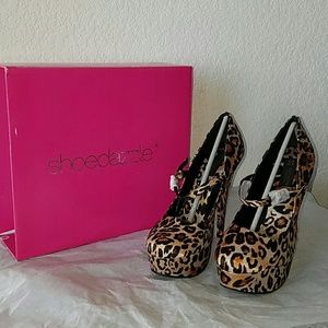 Shoedazzle Leopard Print High Heels