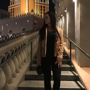 Meet your Posher, Julia