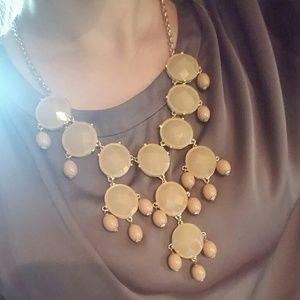 FRANCESCAS COLLECTIONS statement necklace