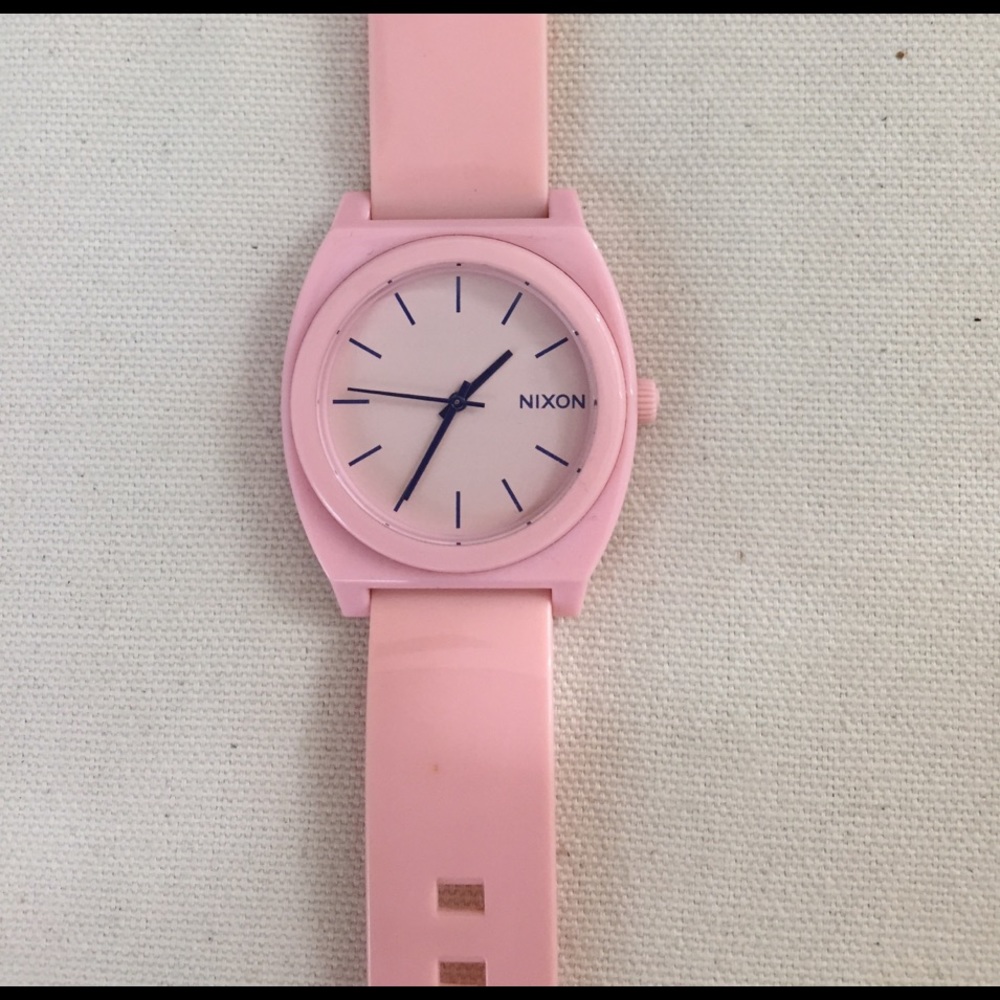 Nixon watch