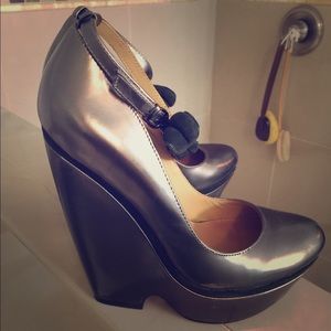 Badgley Mishka gray wedge heels