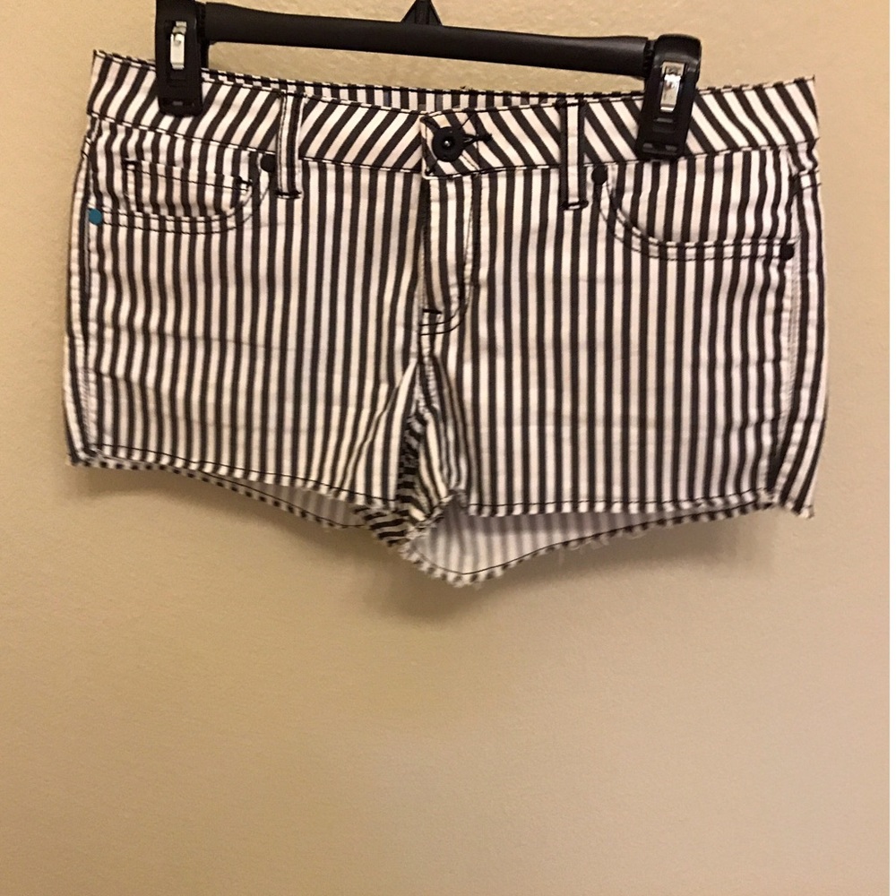 Stripped shorts