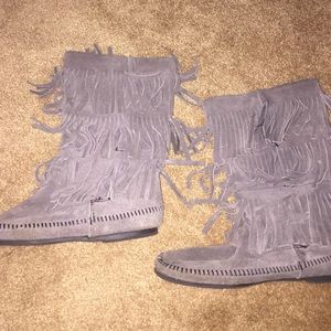 Minnetonka 3 layered boots