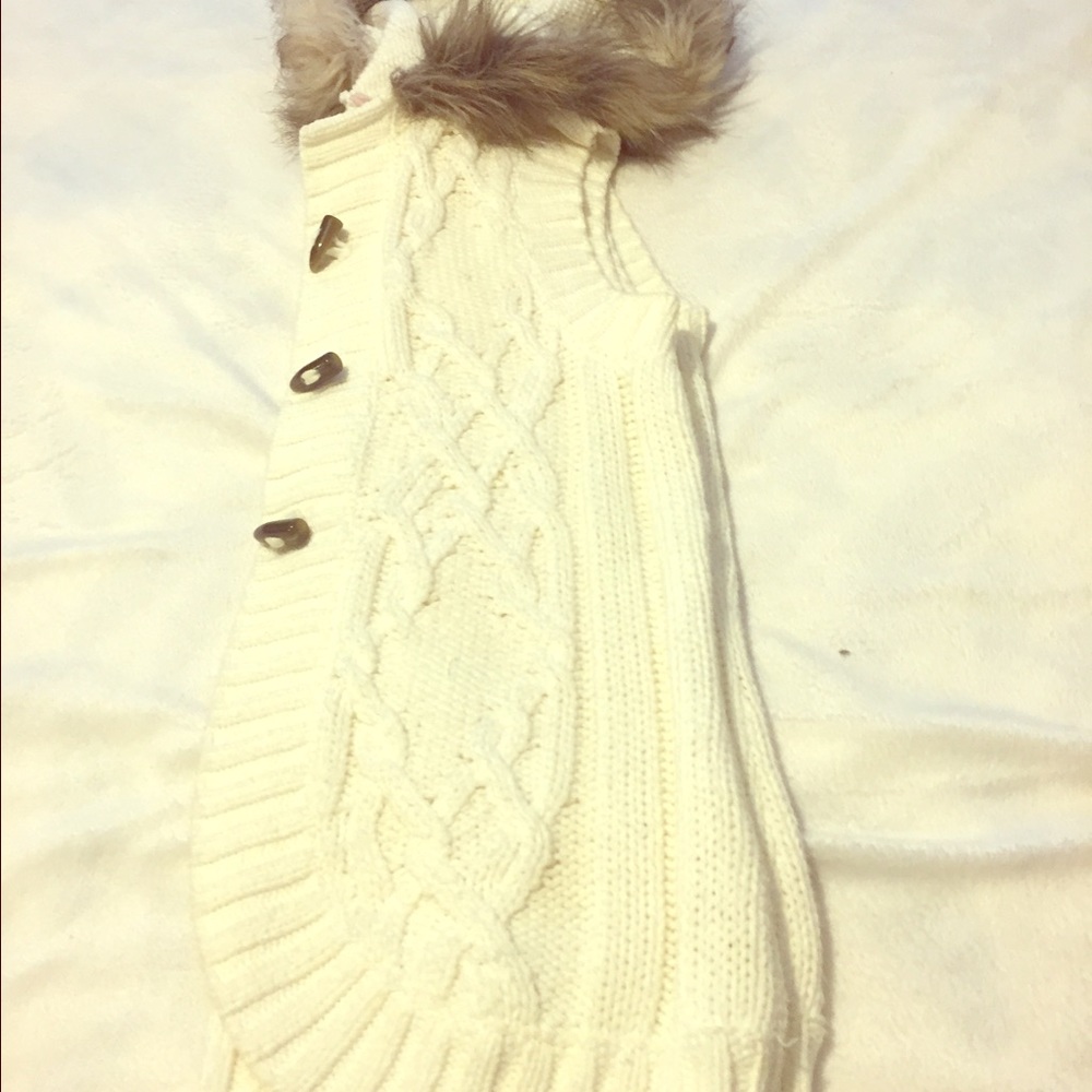 Off white sweater vest.. so cute!