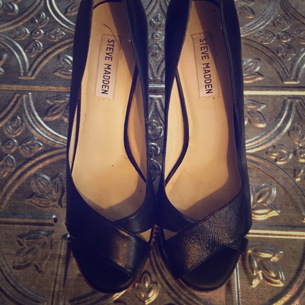 Steve Madden peep toe heels