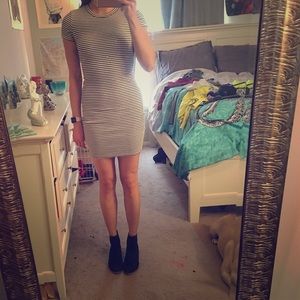 Basic stripped t-shirt dress