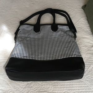 Large and roomy tote