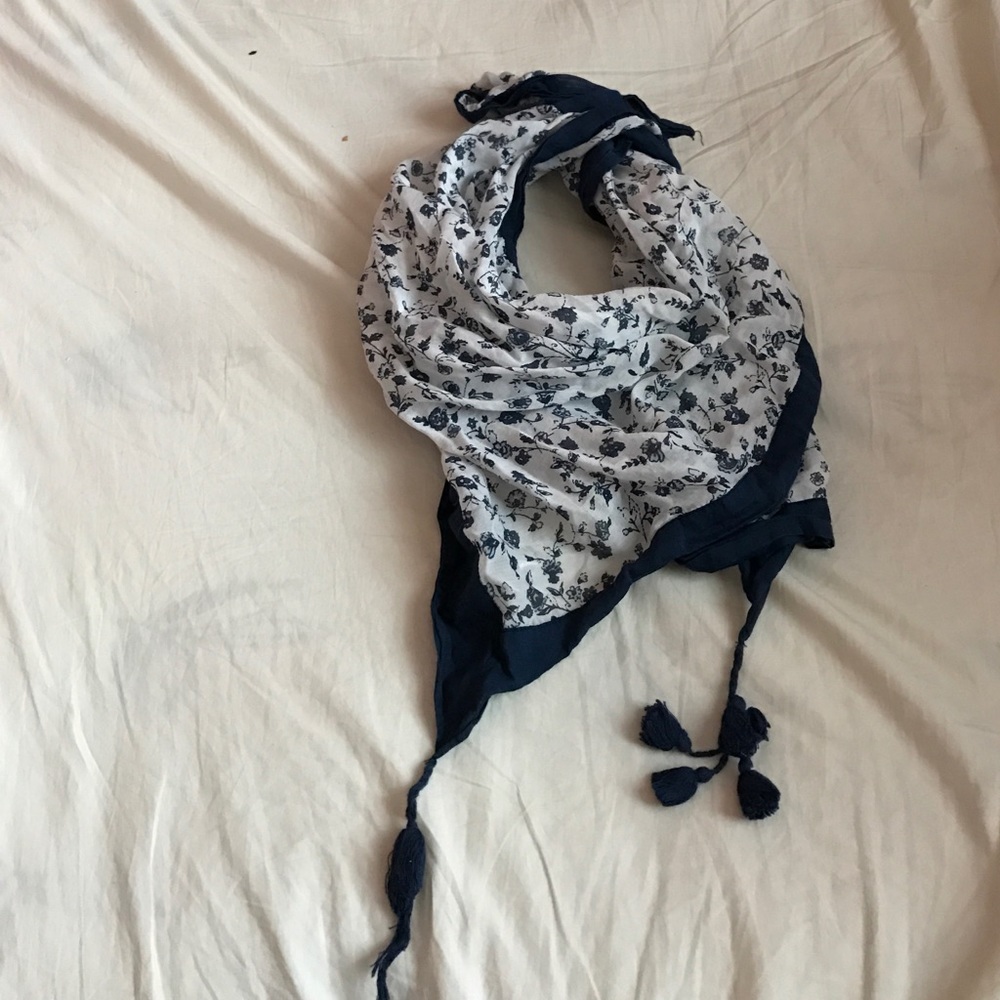 Abercrombie scarf