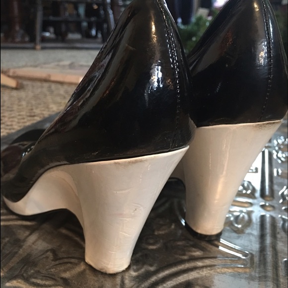 Patent Leather Anne Klein Wedges SUPER CUTE - Picture 2 of 4