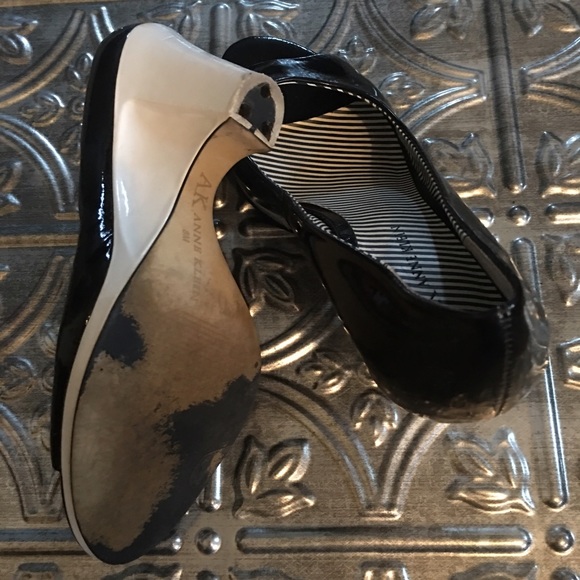 Patent Leather Anne Klein Wedges SUPER CUTE - Picture 3 of 4