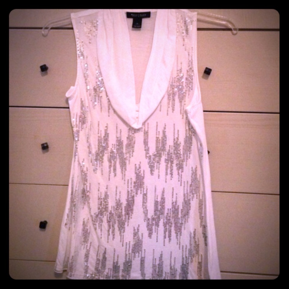 WHITE HOUSE BLACK MART TANK