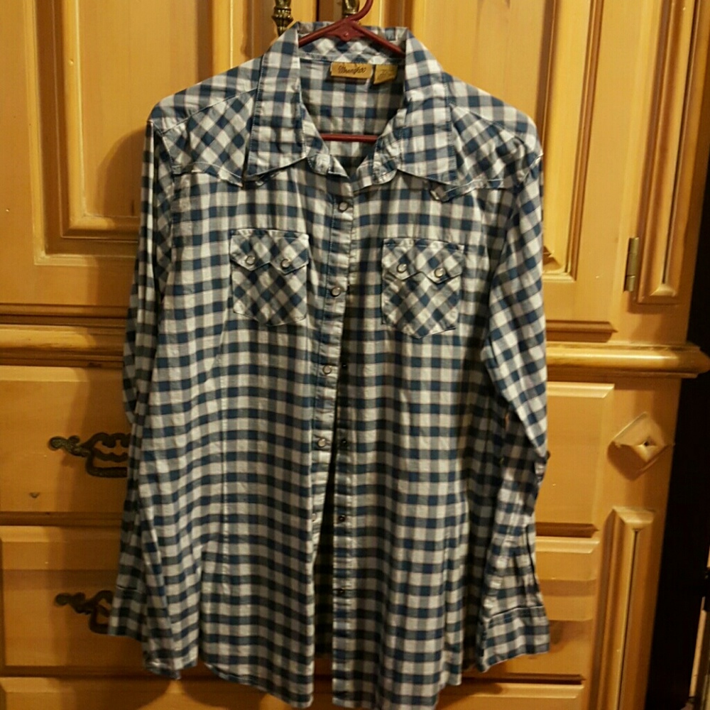 Wrangler shirt